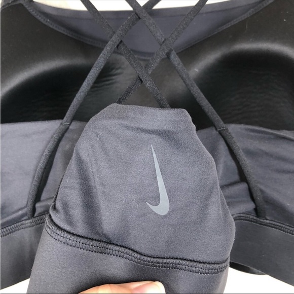 Nike Swoosh Luxe Medium-Support Padded Sports Bra Black XL CJ0544 - Picture 7 of 11